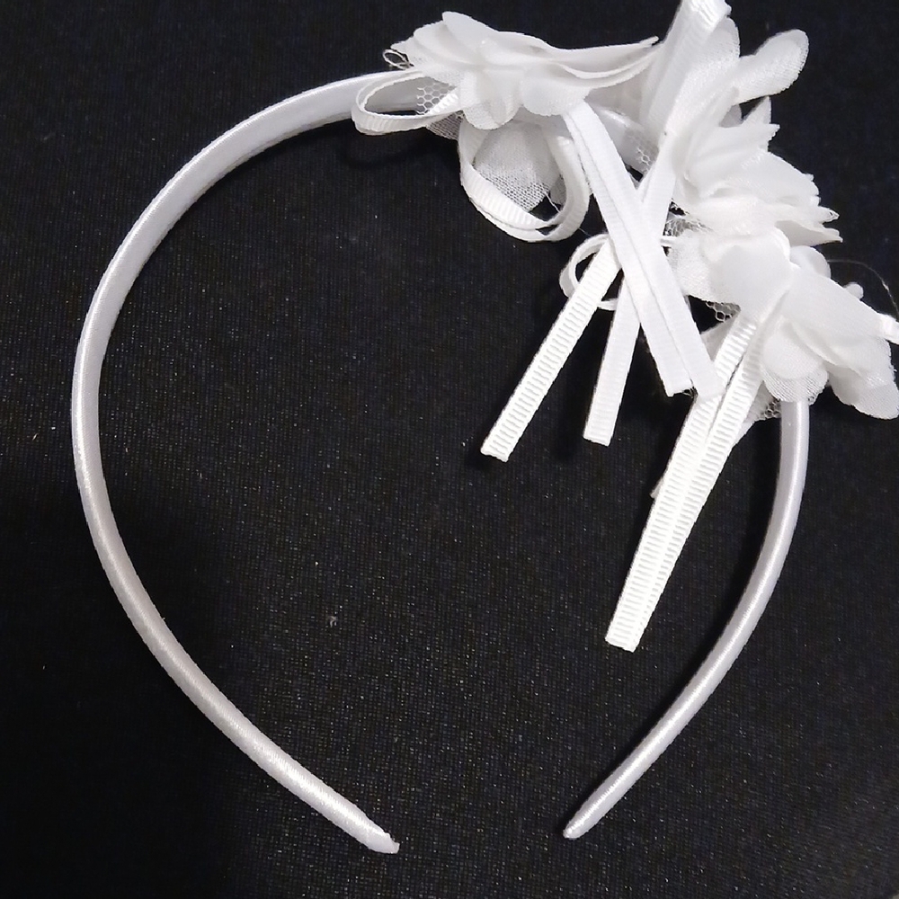White Headband with Bow Accents. Brand New! - Picture 3 of 5